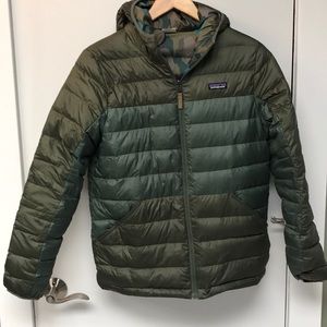 Patagonia puffer xxl green and camo reversible